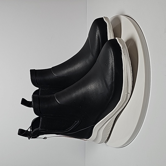 Chooka Bellevue Chelsea Boot Rain‎ Ankle Waterproof Memory Foam Black White 8 - Picture 1 of 12